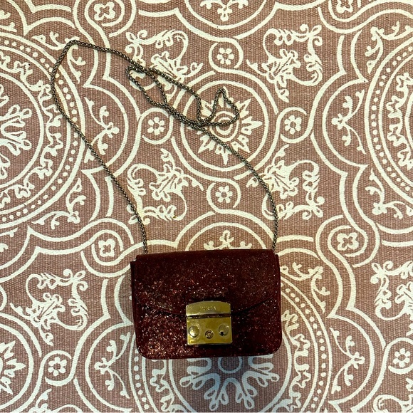 Limited edition Furla Metropolis mini bag in burgundy - Picture 2 of 7